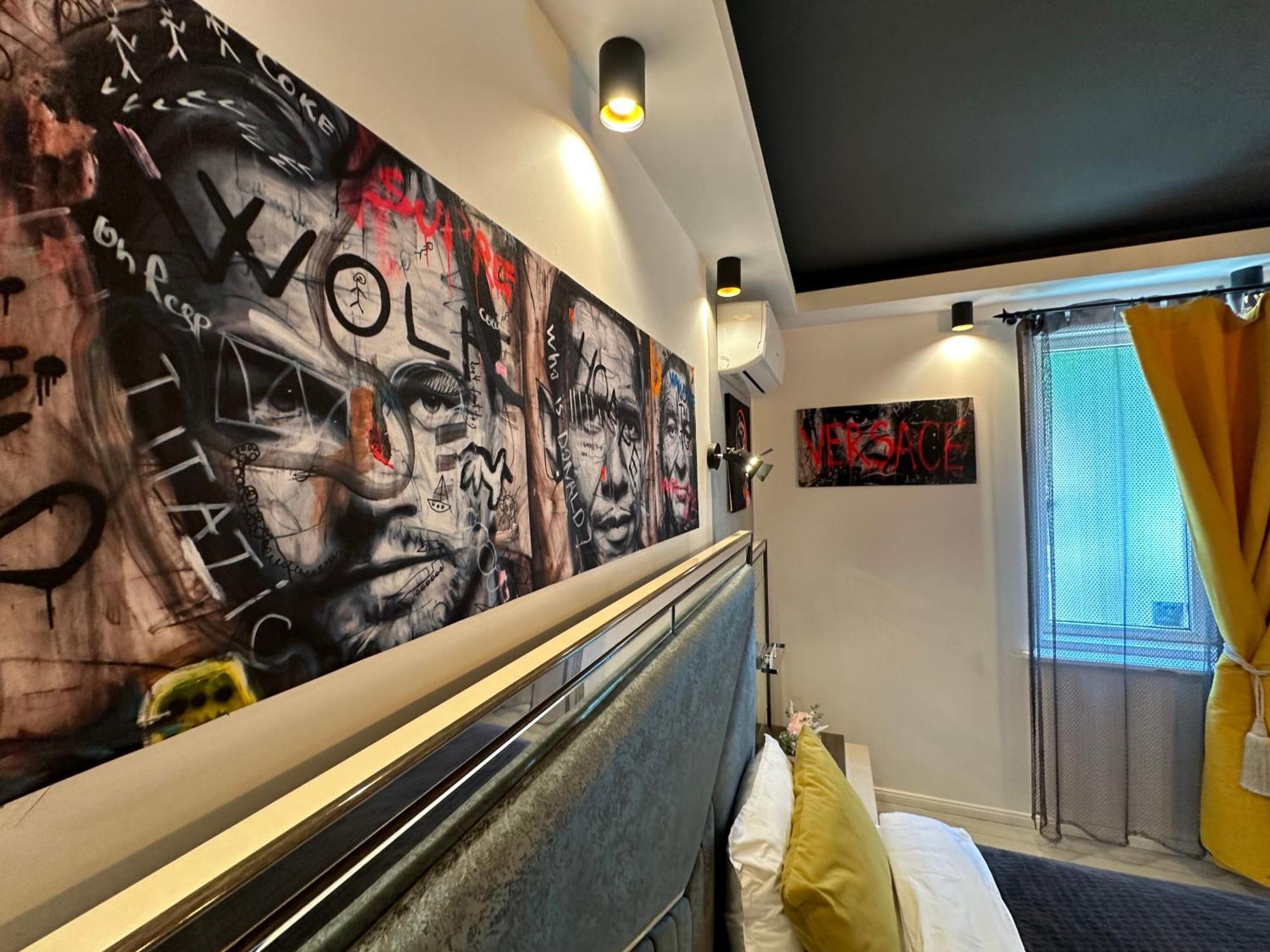 The Fame - Modern Studio In Top Location & Parking Крайова Екстериор снимка